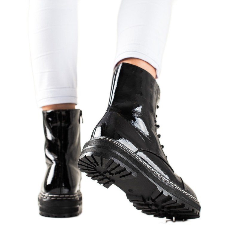 Fashionable lacquered boots black Fashionable lacquered boots black