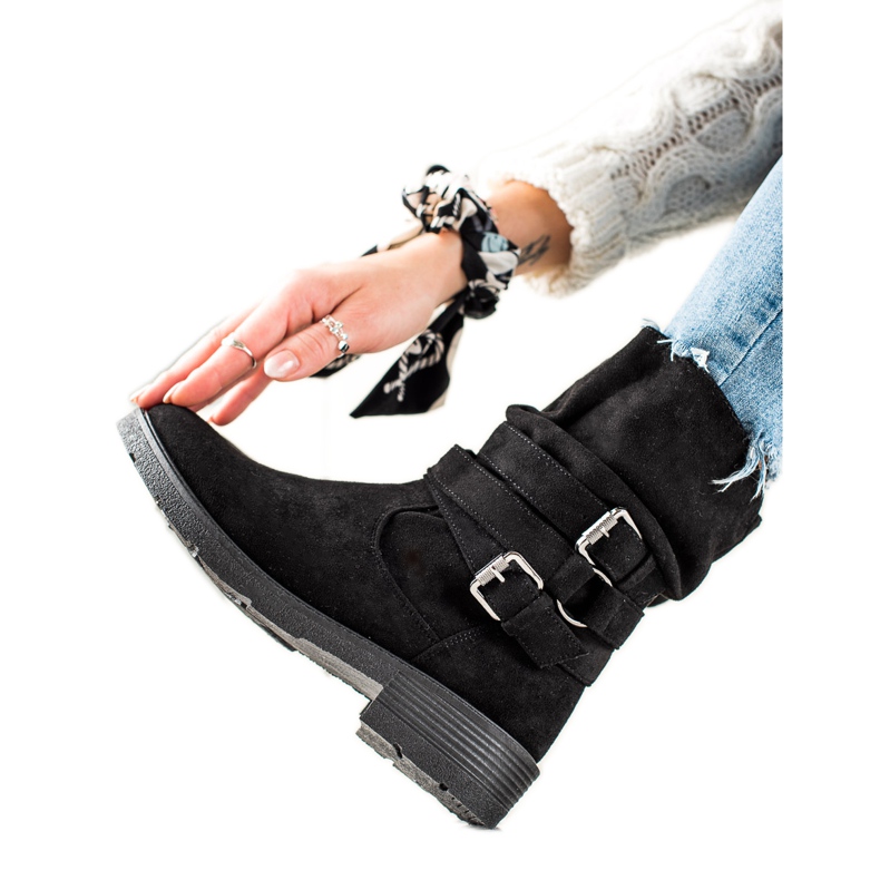 Renda Black Suede Boots With A Decorative Buckle