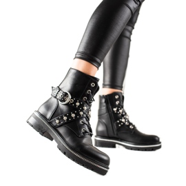 Kayla Rock Workers With Jet black Kayla Rock Workers With Jet black