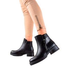 Bestelle Fashionable boots with a zipper black