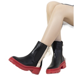 Black boots with a stripe Albina Black boots with a stripe Albina