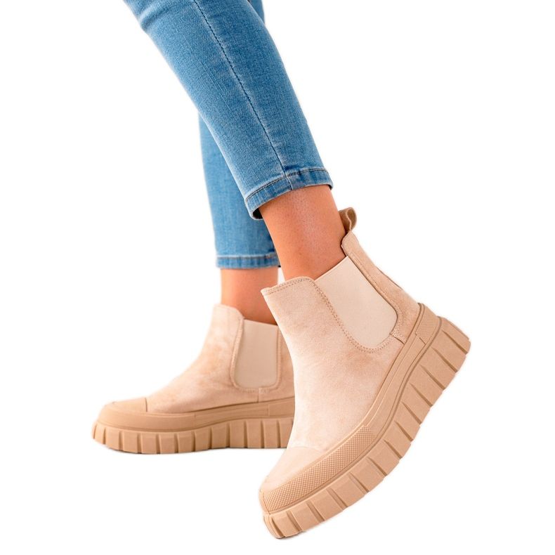 TRENDI Stylish Chelsea Boots On The Platform beige