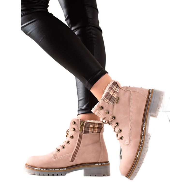 Goodin Insulated Trappers Made of Eco Leather pink