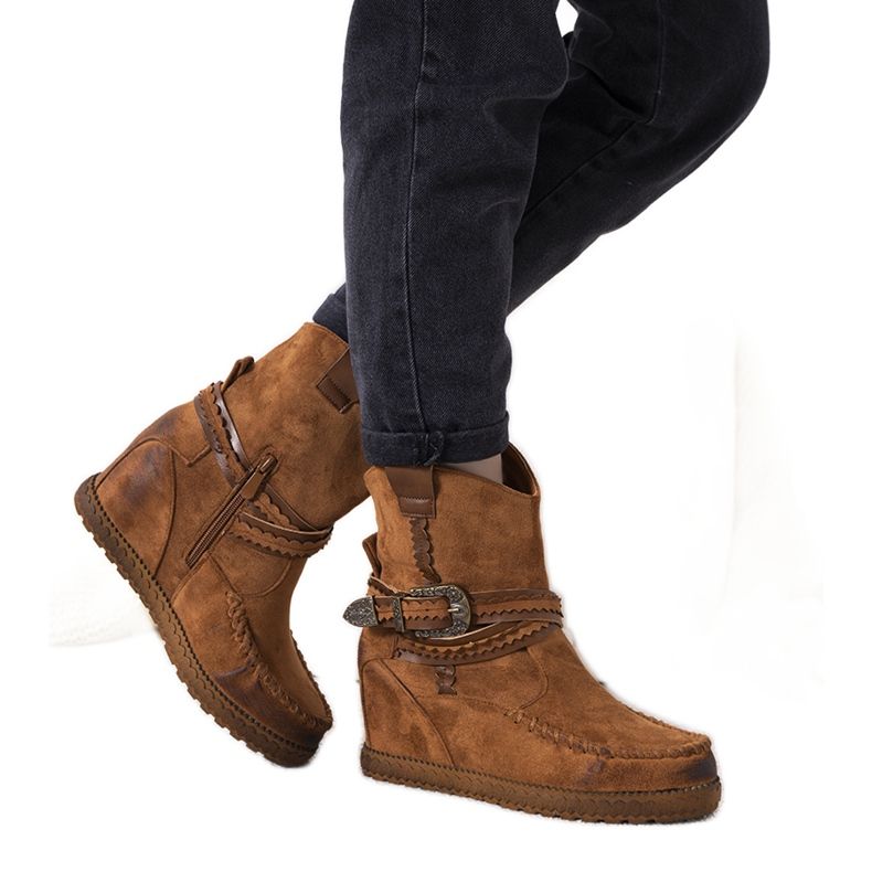 Women's camel insulated boots in the style of boho Hanson brown