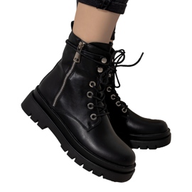 Black Hillman insulated women's boots