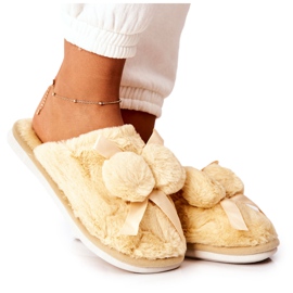 Yellow Pamppy Fur Slippers With Pompoms beige ecru
