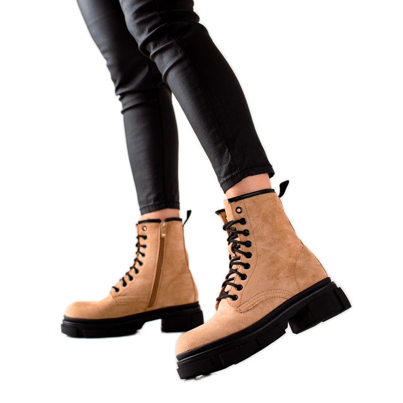 Super Me Suede Beige Trappers