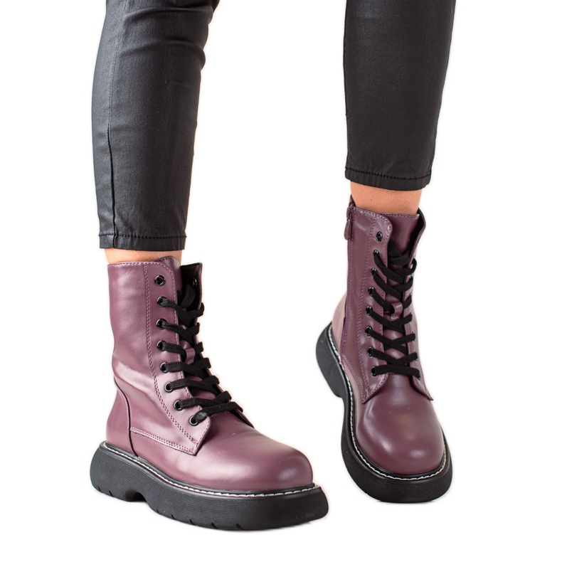 TRENDI Violet Workers On The Platform