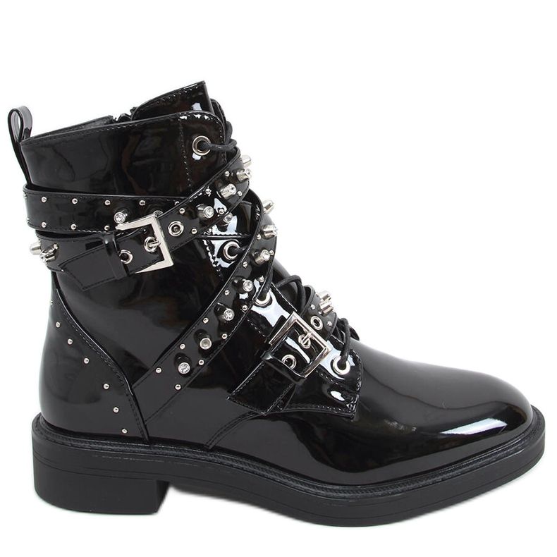 Solo Black Mirror military boots
