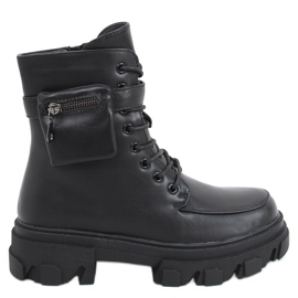 Boots with a Trymo Black pouch