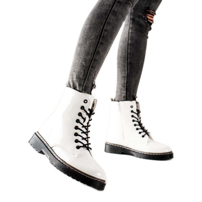 TRENDI White insulated boots TRENDI White insulated boots