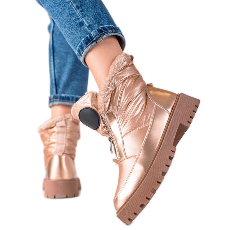 TRENDI Golden Shiny Snow Boots