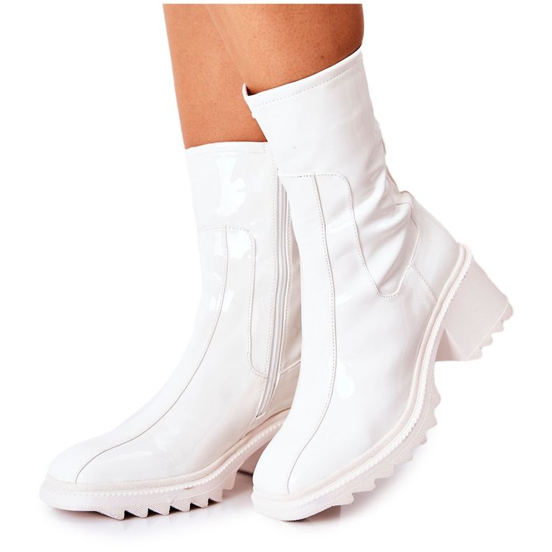 PM1 High Lacquered Boots On Heel White Merelien