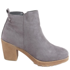 Wide-heeled boots from Wimko Gray grey