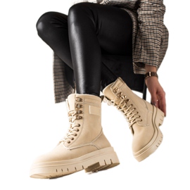 TRENDI Classic Beige Trappers