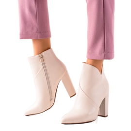 Seastar High-heeled boots beige
