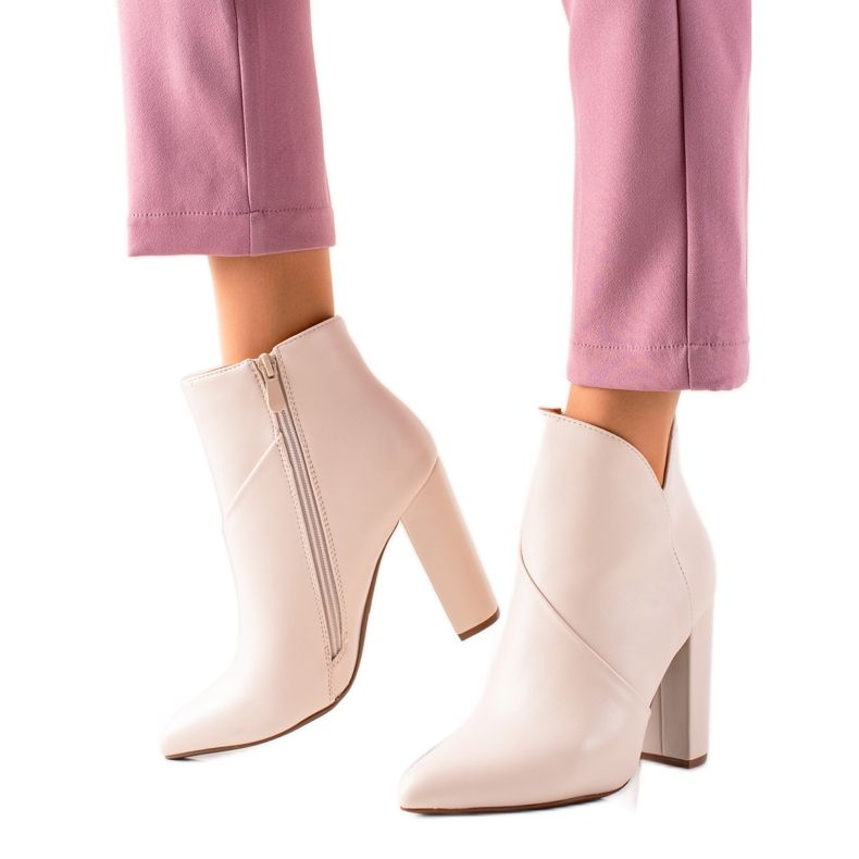 Seastar High-heeled boots beige