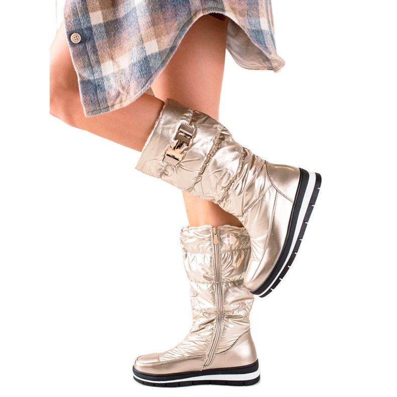 TRENDI High golden snow boots