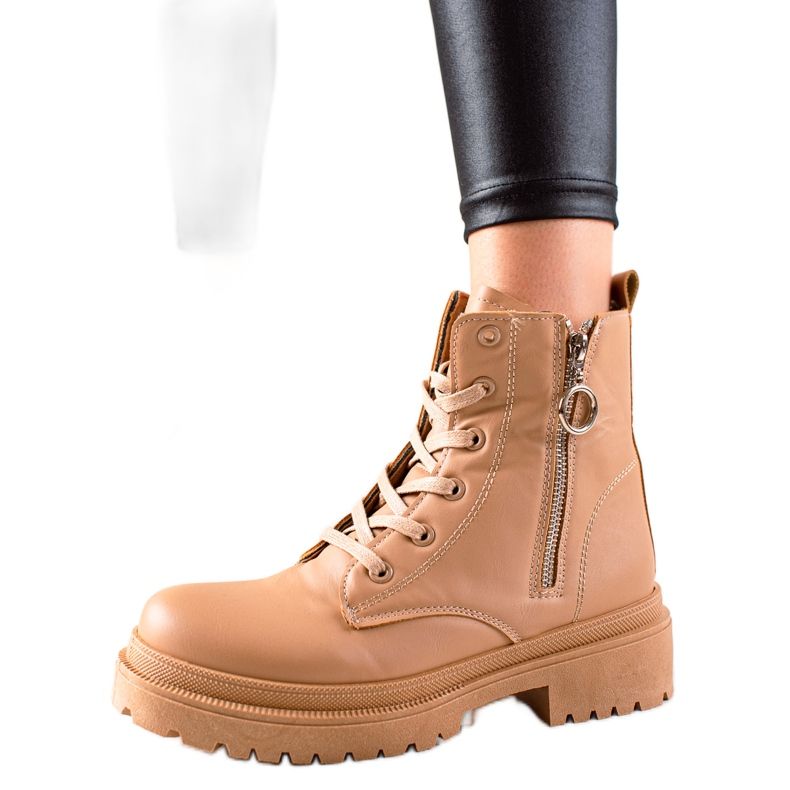 TRENDI Brown Trappers With A Zipper