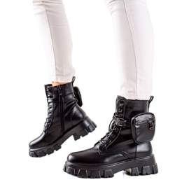 TRENDI Black Boots With A Pocket