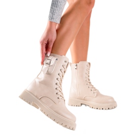 Groto Gogo Stylish Trappers With A Pocket beige