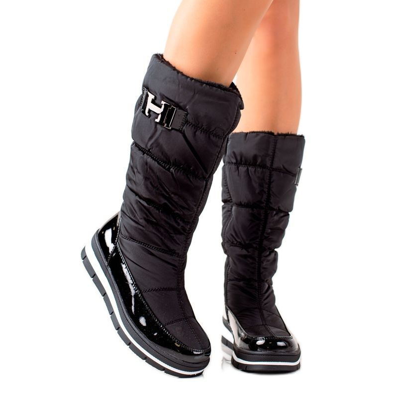 TRENDI High Black Snow Boots