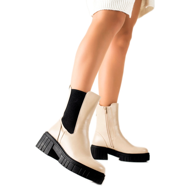 Seastar Beige Booties On The Platform