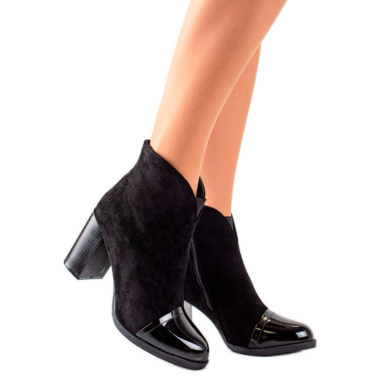 TRENDI Suede boots with a varnished insert black