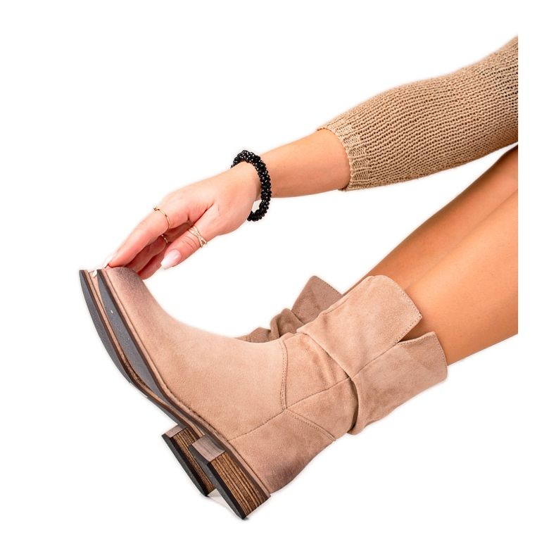 Evento Suede cowboy boots beige