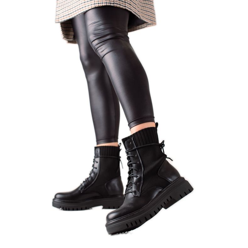 Seastar High Black Trappers