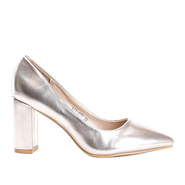 Gold metallic pumps on the Biancaa pillar golden