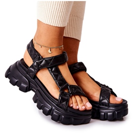 FJ1 Leather Sandals On The Black Promissy Platform