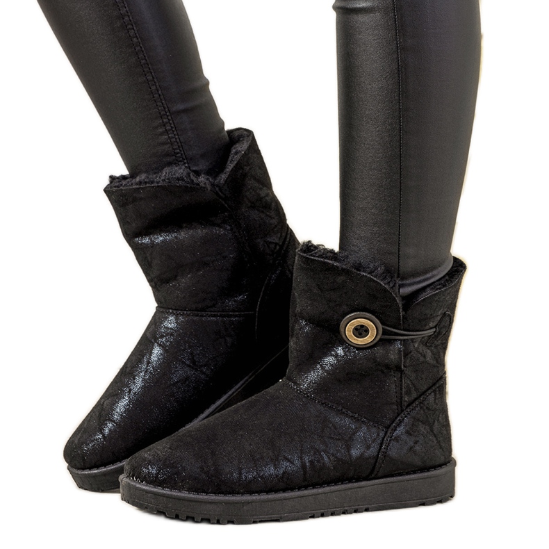 Women's black snow boots from Kanga