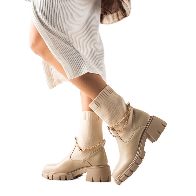 Ideal Shoes Fashionable Jodhpur boots with a chain beige Ideal Shoes Fashionable Jodhpur boots with a chain beige