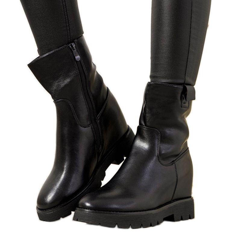 Black women's boots on the New Goldies wedge heel