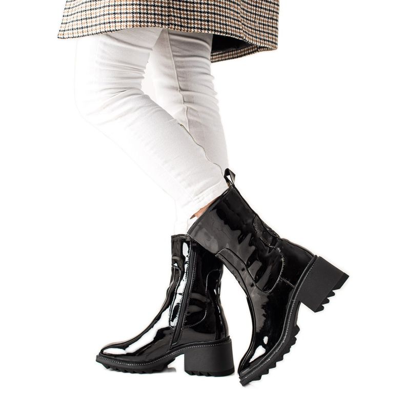 Bella Paris Black lacquered boots