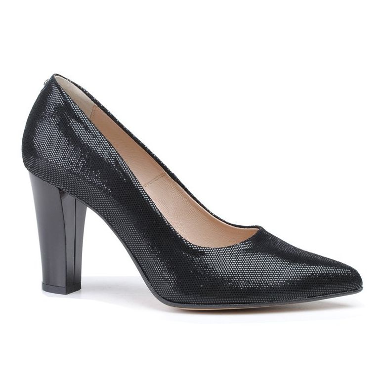 Marco Shoes Black pumps made of polished chamois leather