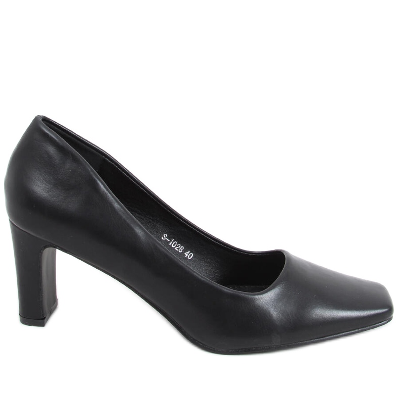 Pumps on the Ester Black post