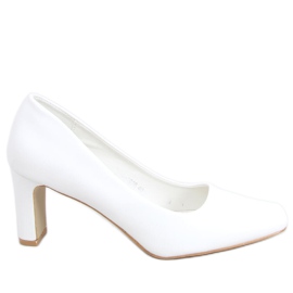 Pumps on the Ester White post
