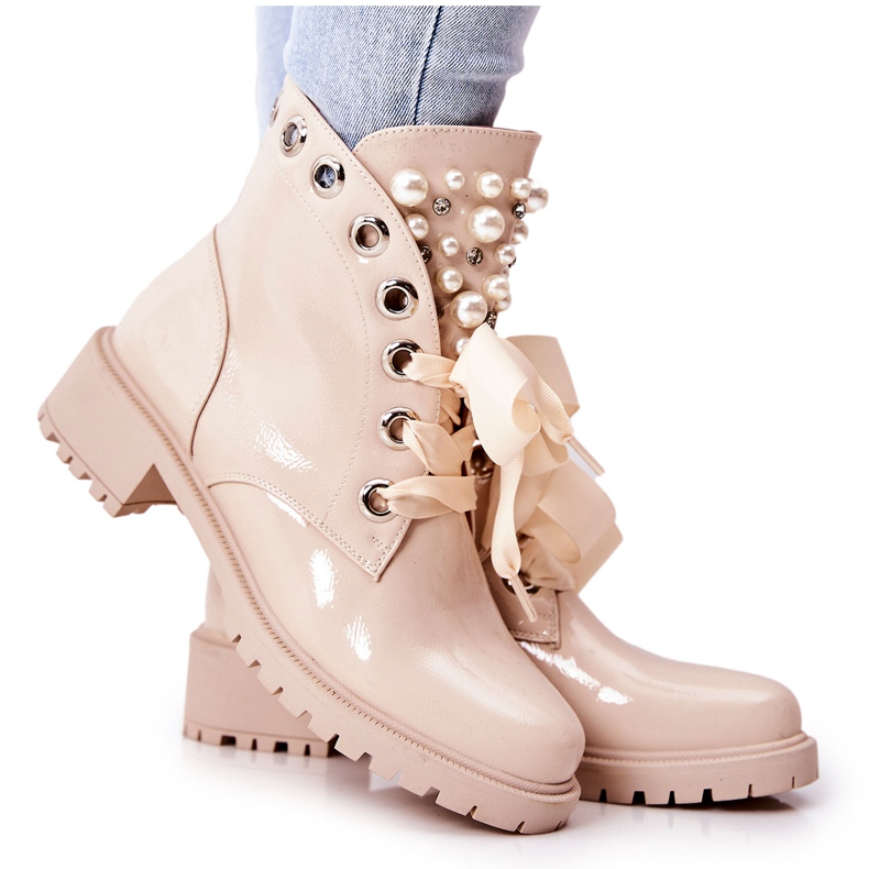 PL4 Lacquered Warm Workers With Beige Pearls