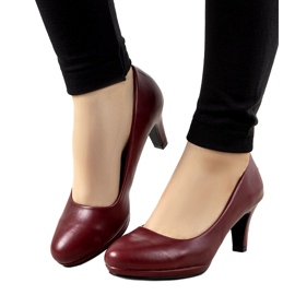 Burgundy pumps on a Fink leather heel black
