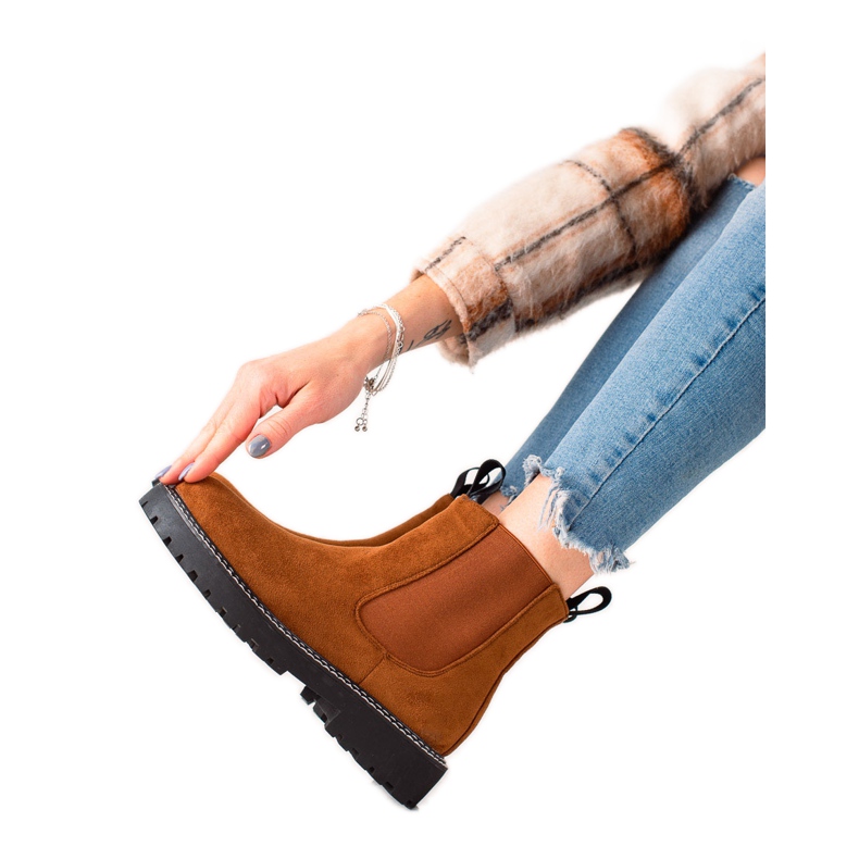 Ideal Shoes Suede platform ankle boots brown