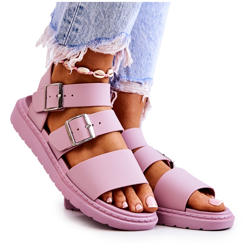 FM1 Reese's Purple Buckle Sandals violet