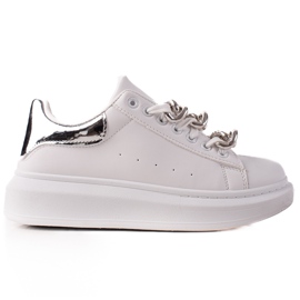 TRENDI Fashionable Sneaks With A Chain white