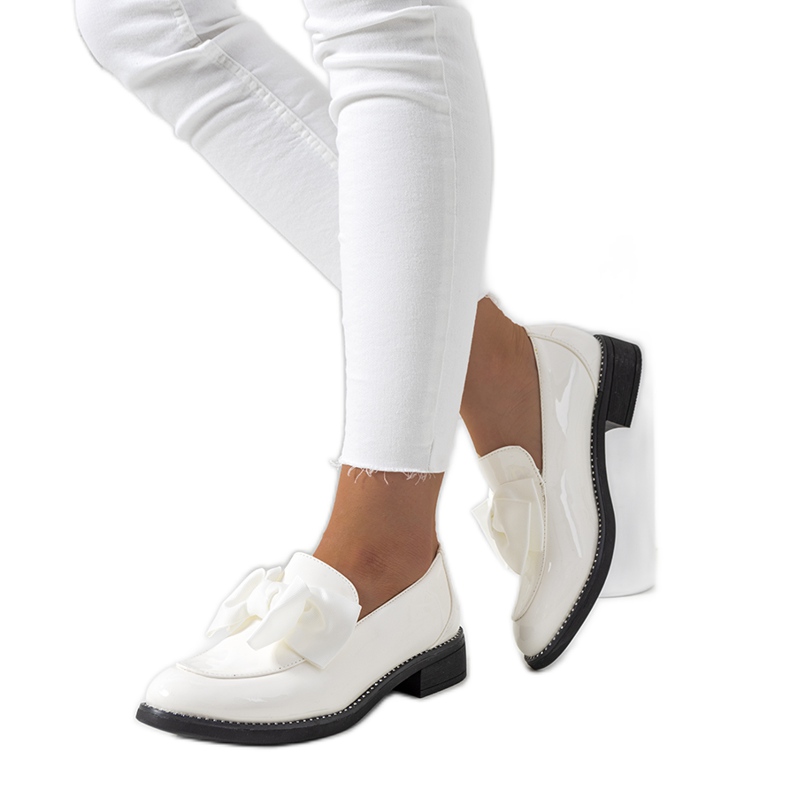 Khale white lacquered shoes
