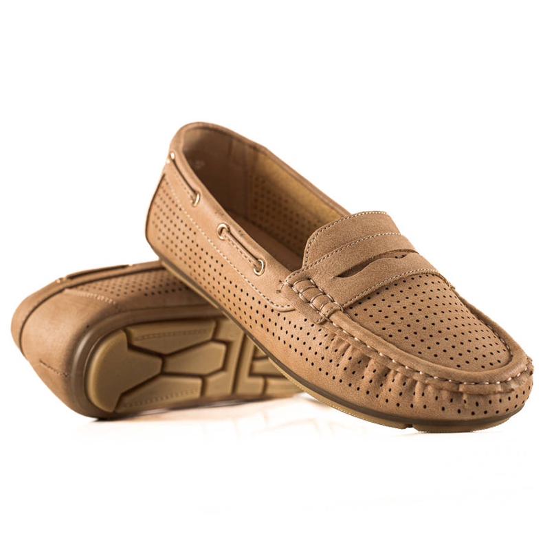 Primavera Comfortable openwork loafers beige