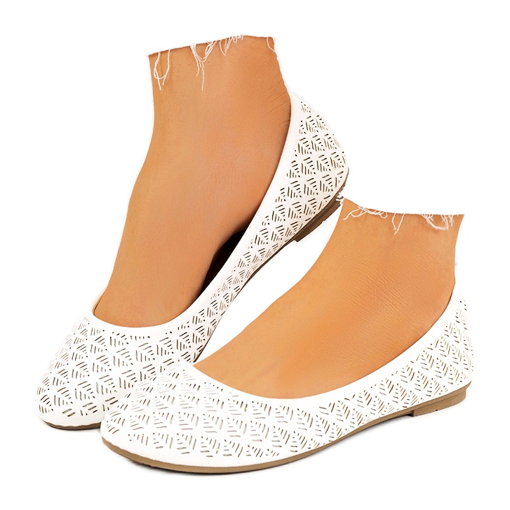 White ballerinas with an openwork Grie pattern