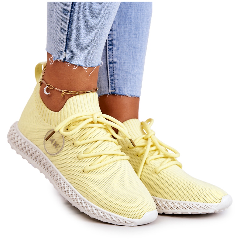 Women's sports shoes GOE JJ2N4150 Yellow