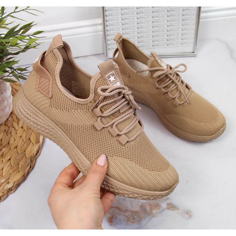 News W EVE268A beige sports shoes