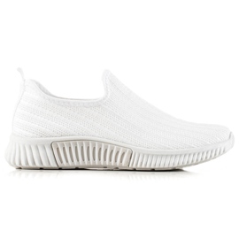 TRENDI Comfortable Slip-On Sneakers white